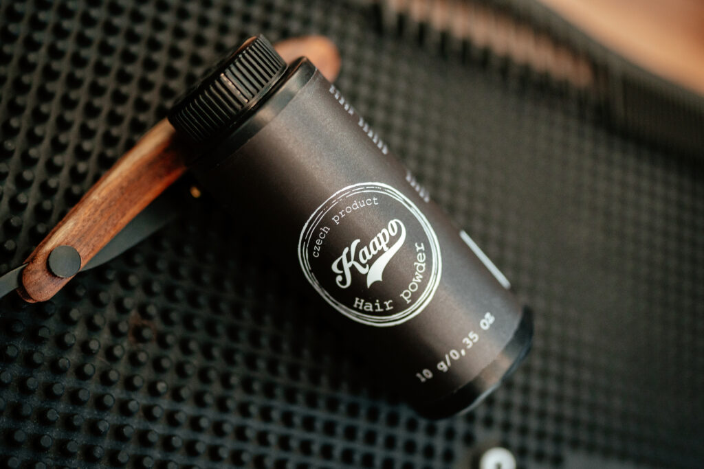 Pudr na vlasy, hair powder